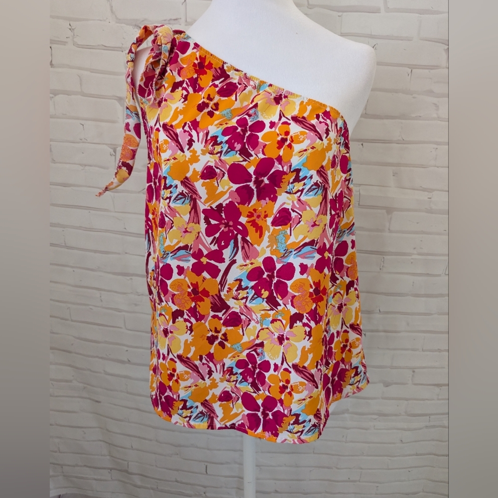 SHEIN Vibrant Floral Print Top